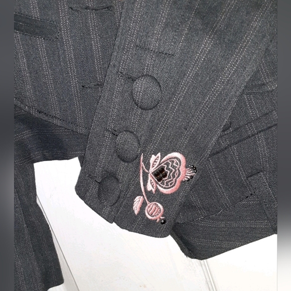 Guess Jacket Cropped With Ruffles - Picture 5 of 6